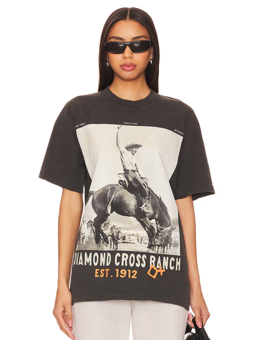 Diamond Cross Ranch Saddle Tee in Black